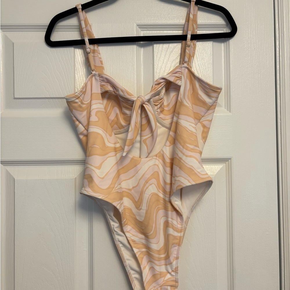 Abercrombie & Fitch Peach Swirl Pleated Strap Underwire One Piece Swimsuit - Picture 7 of 11